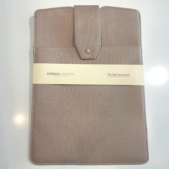 Lindsay Albanese Limited Edition Laptop Clutch - Picture 1 of 2